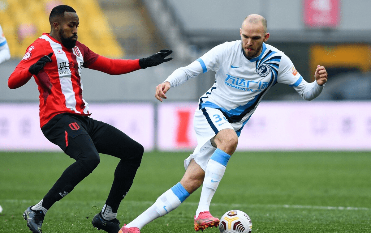 爱游戏平台首页-包含从武汉三镇转会期篮板制胜到风云突变成都蓉城赛后内部沟通，托特纳姆集结日再遭质疑的词条